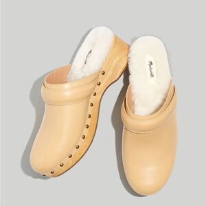 Madewell Shearling-Lined Clogs in Leather Desert Dune,  7.5